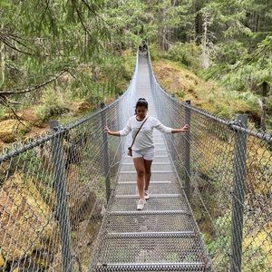 Meet your Posher, Rebecca